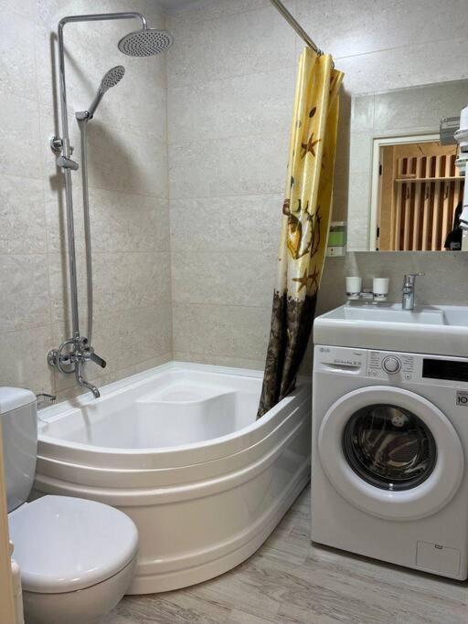 Miracle Apartment Samarkand Esterno foto